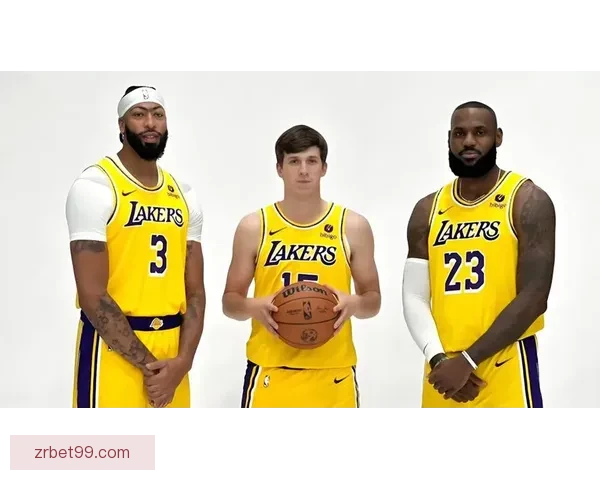 詹姆斯强势回应质疑成湖人第三巨头打破联盟格局